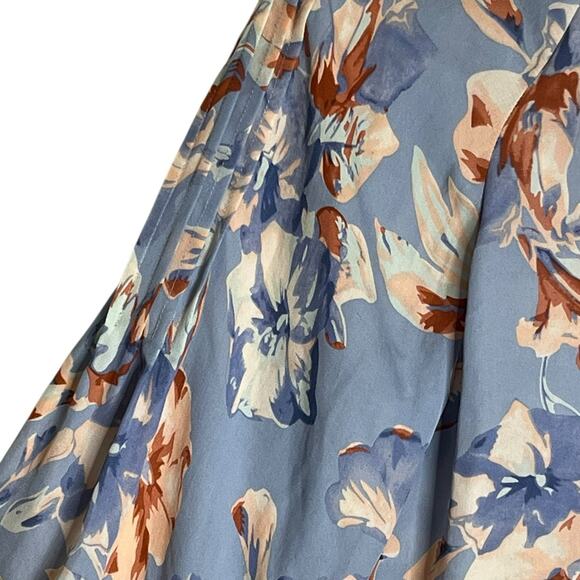 Joie 100% Silk Blouse S Pullover V-Neck Button Front Dusty Blue Floral Romantic - Picture 8 of 13